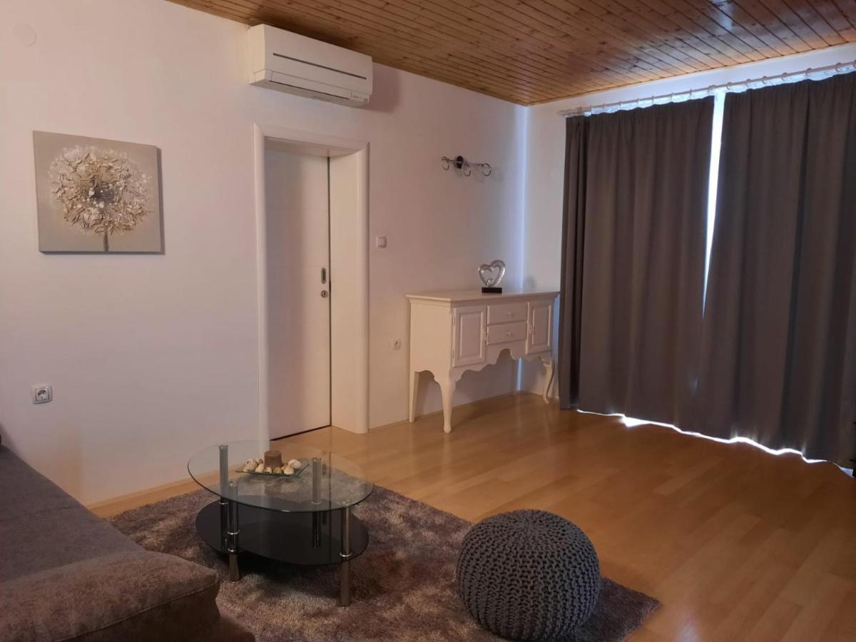 Apartment Jakovcevic Zara Esterno foto